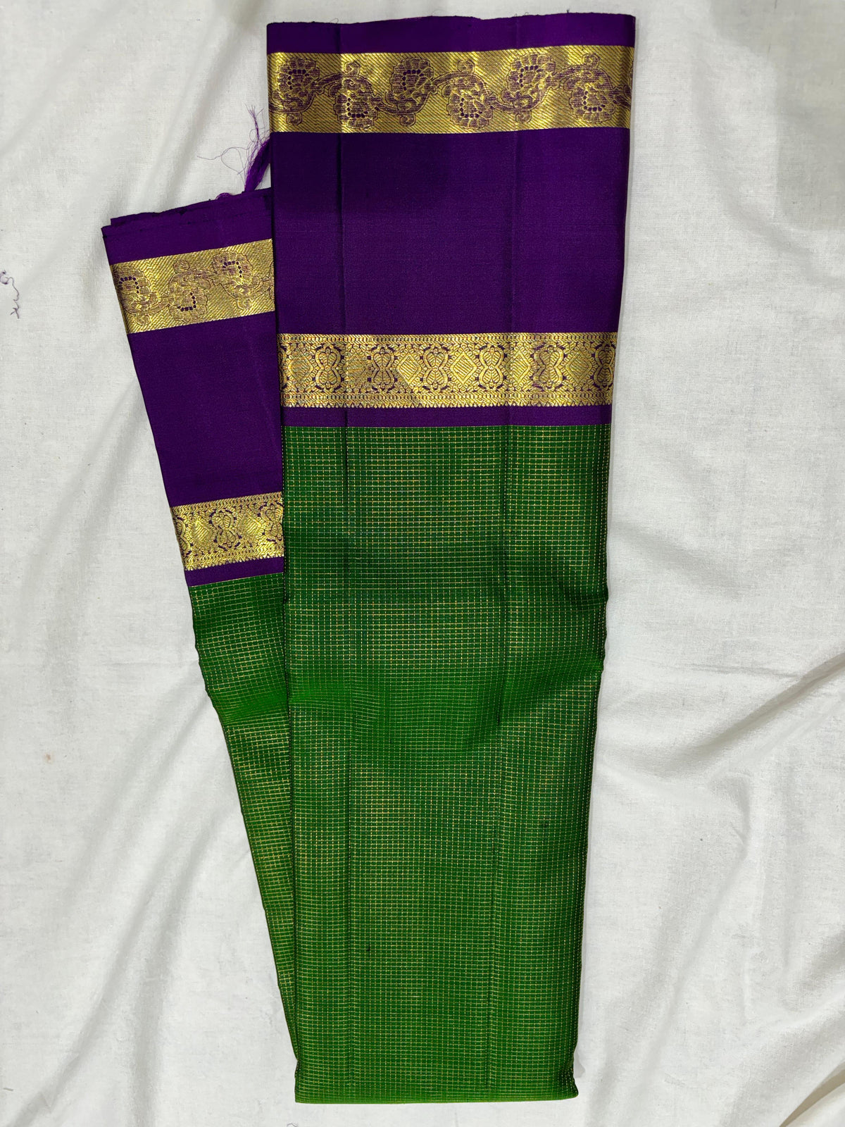 GREEN COLOUR & PURPLE  BORDER GADWAL SILK SAREE