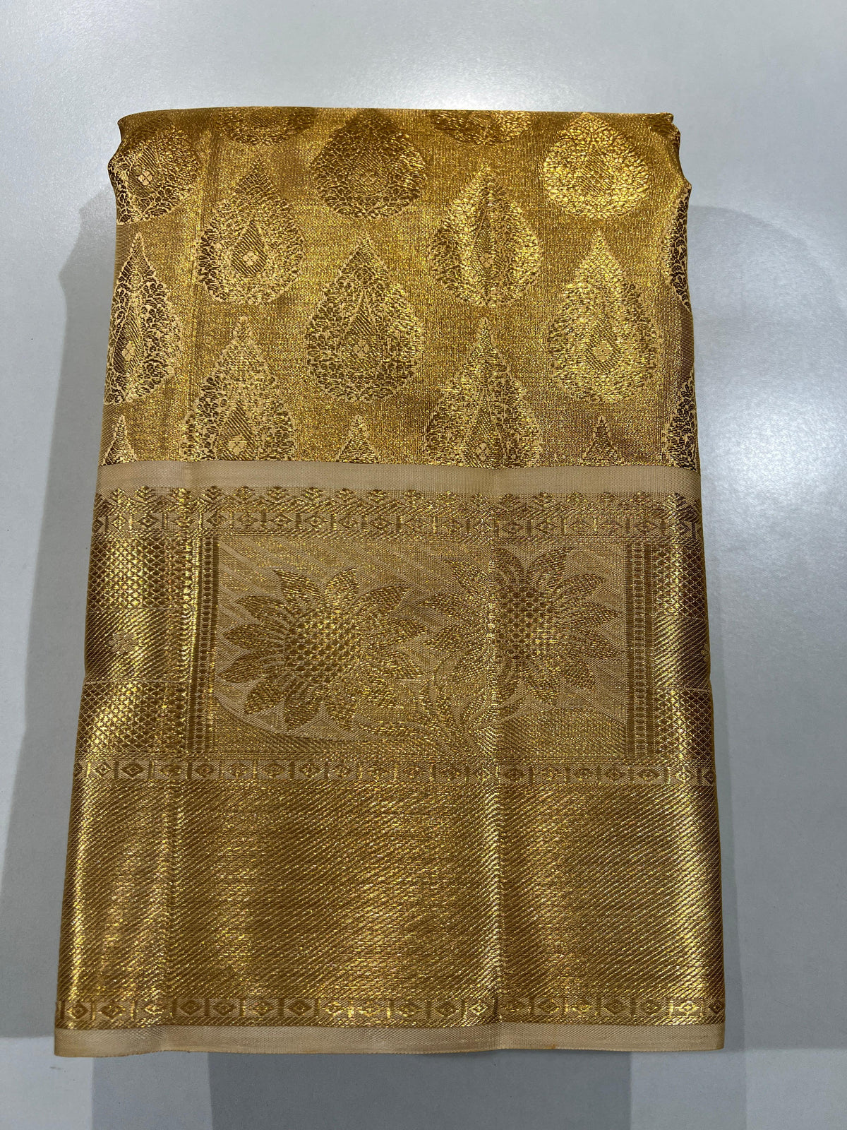 GOLD COLOUR SAREE KANCHIPURAM SLIK SAREE