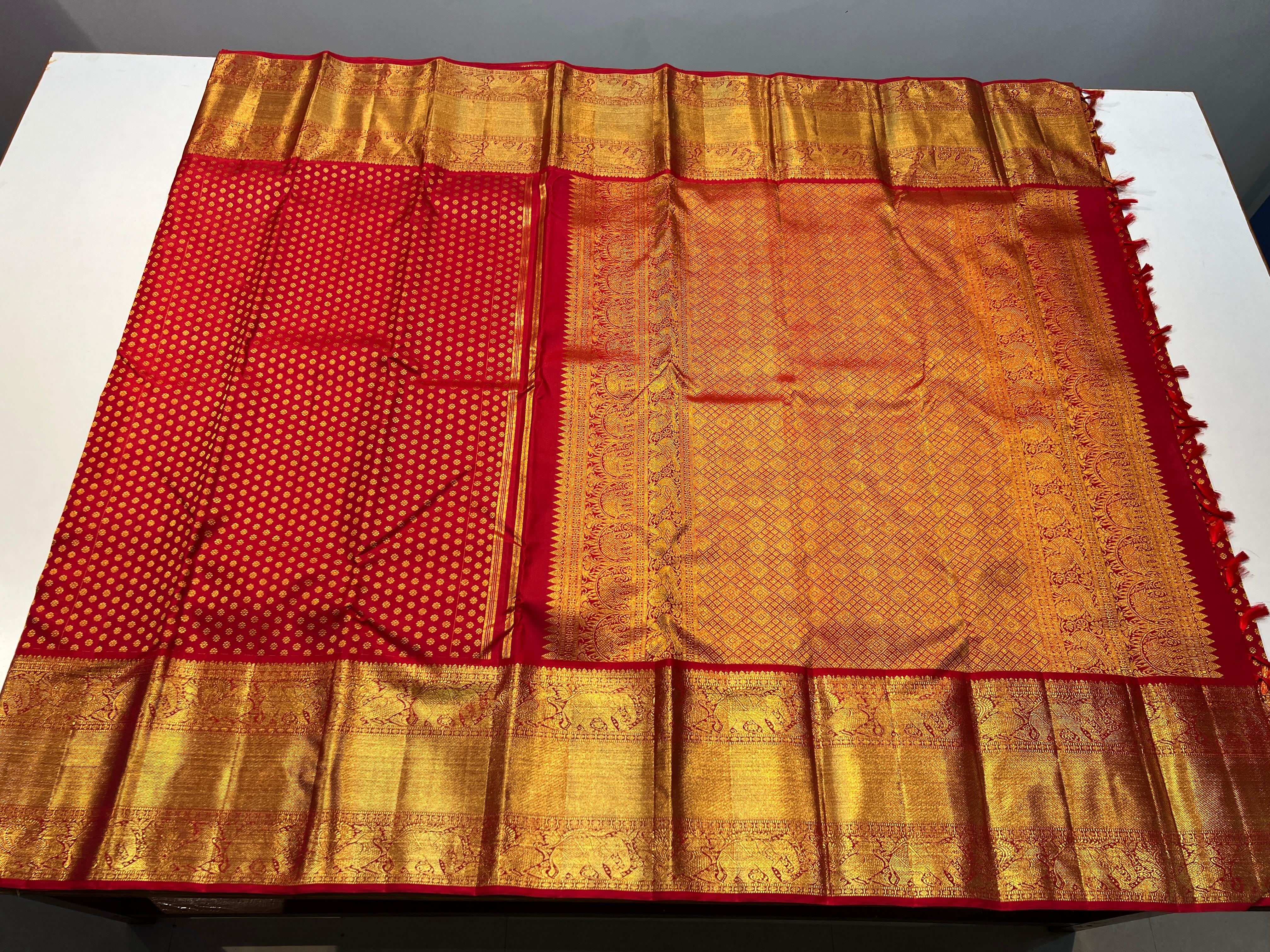 CHILLI RED COLOUR & GOLD BORDER KANCHIPURAM SILK SAREE