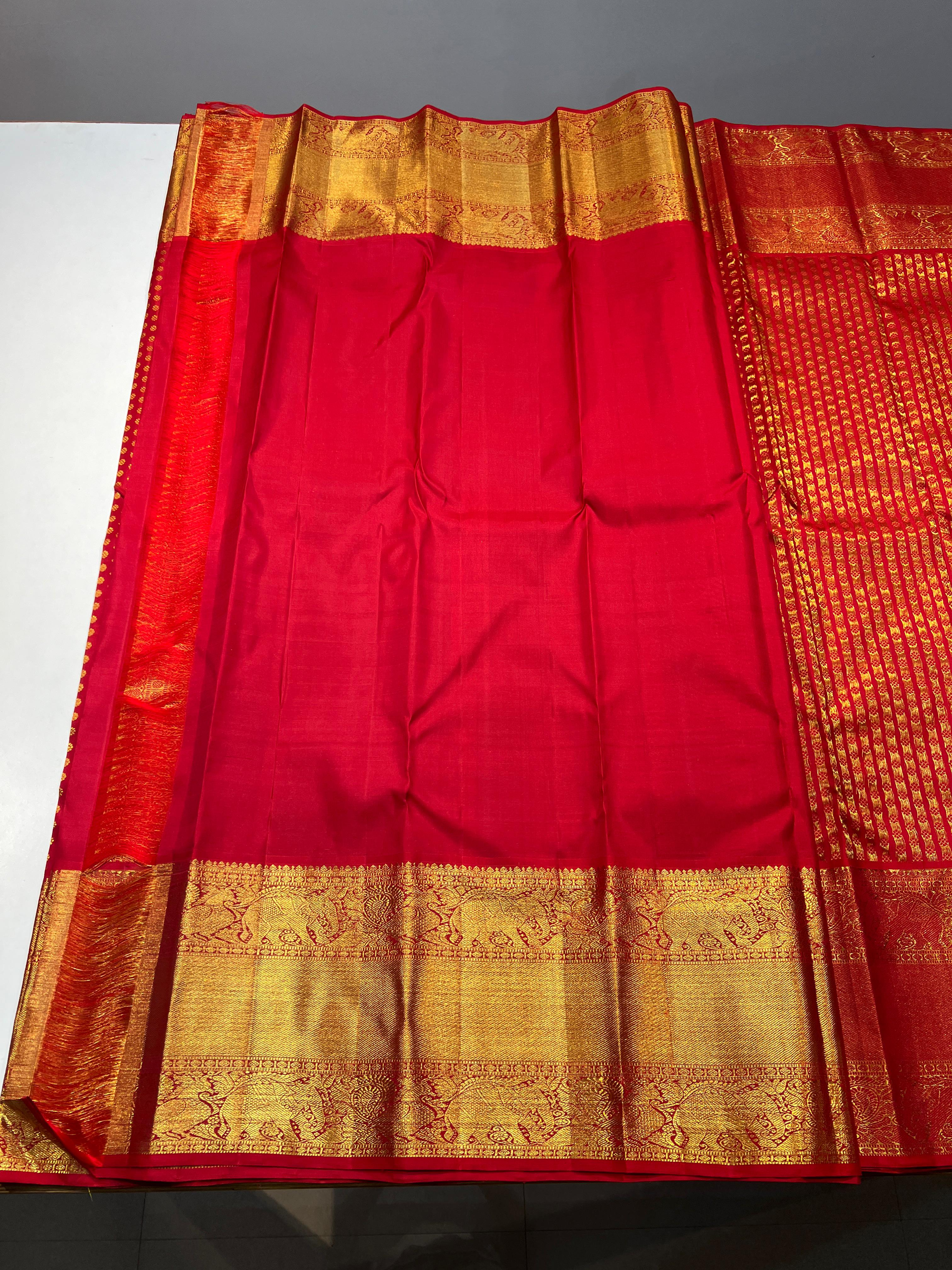 CHILLI RED COLOUR & GOLD BORDER KANCHIPURAM SILK SAREE