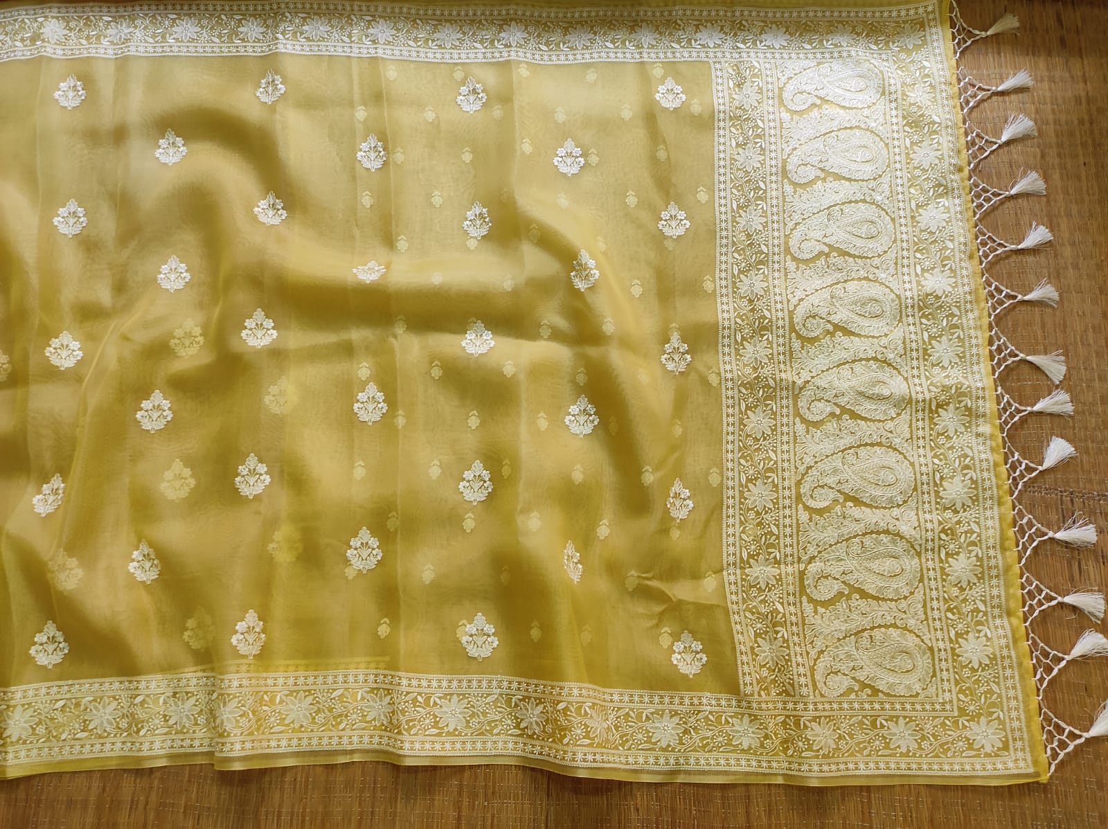 YELLOW COLOUR PURE ORGANZA SILK EMBROIDERY BORDER BUTA