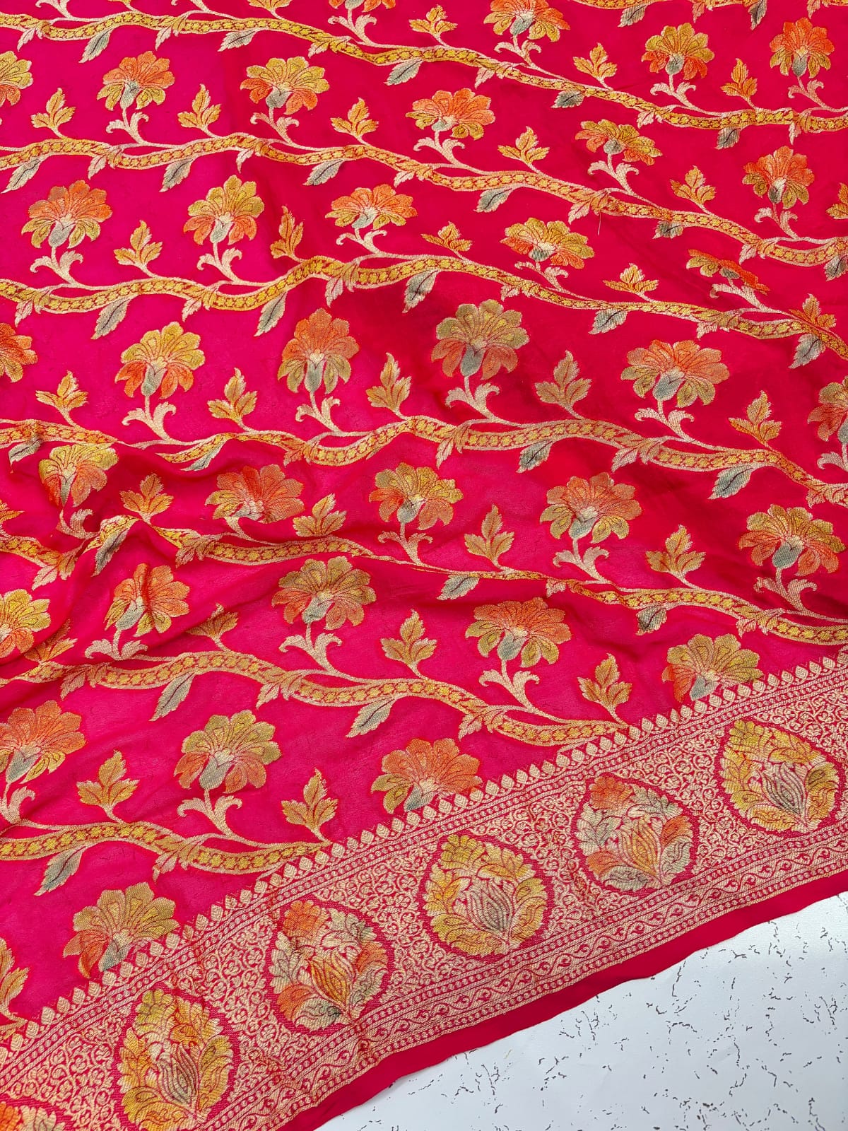 RED COLOUR & GOLDEN BORDER BANARASI SILK SAREE