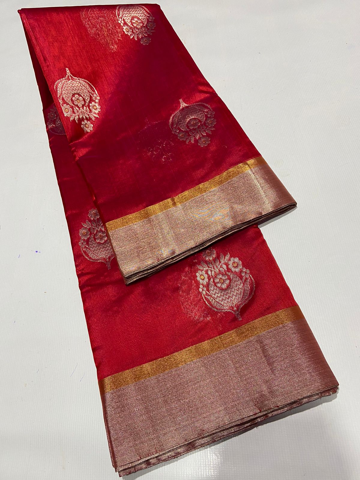 RED CHANDERI SAREE