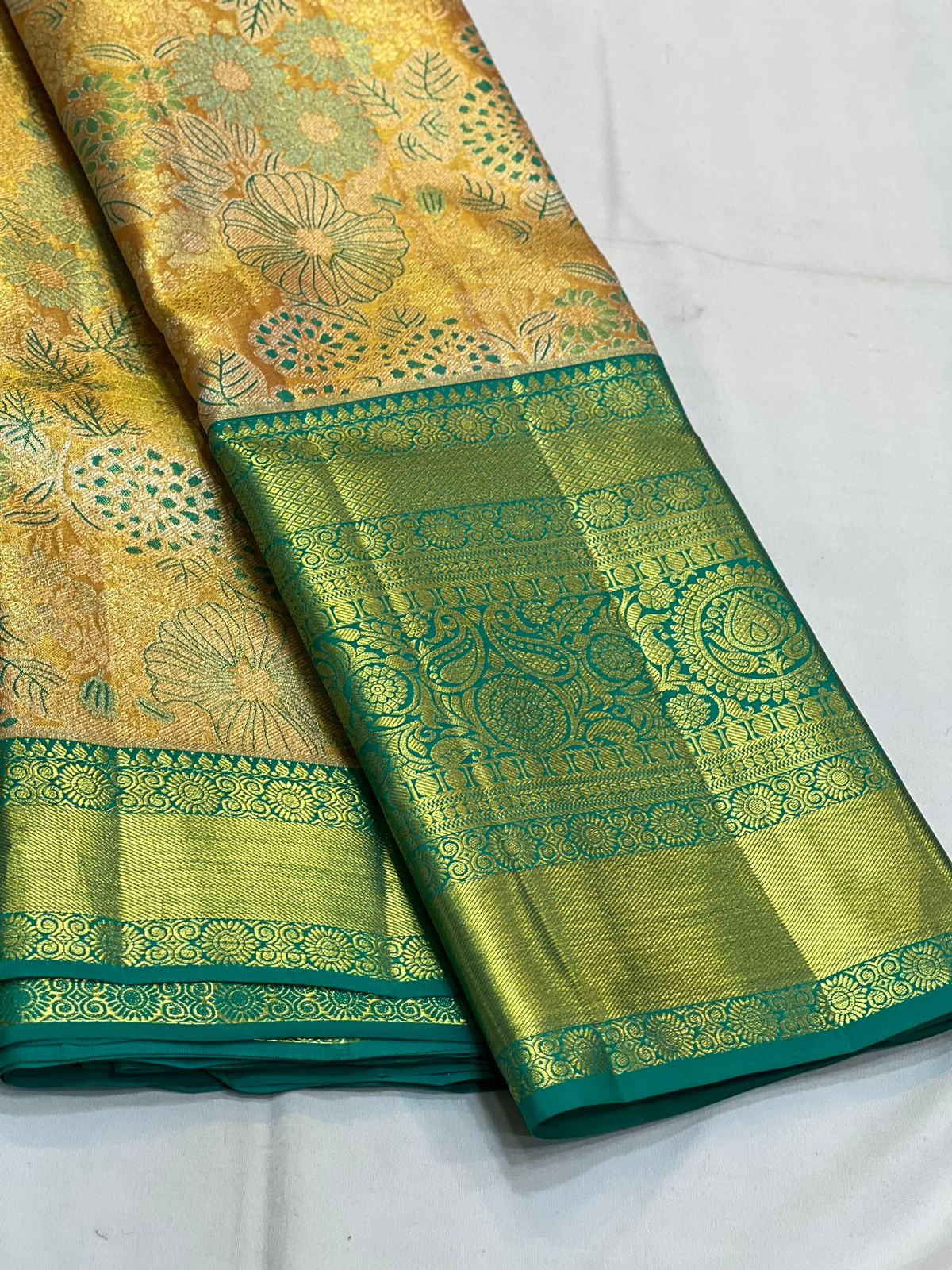 GOLD FLORAL / GREEN KANCHI TISSUE SAREE