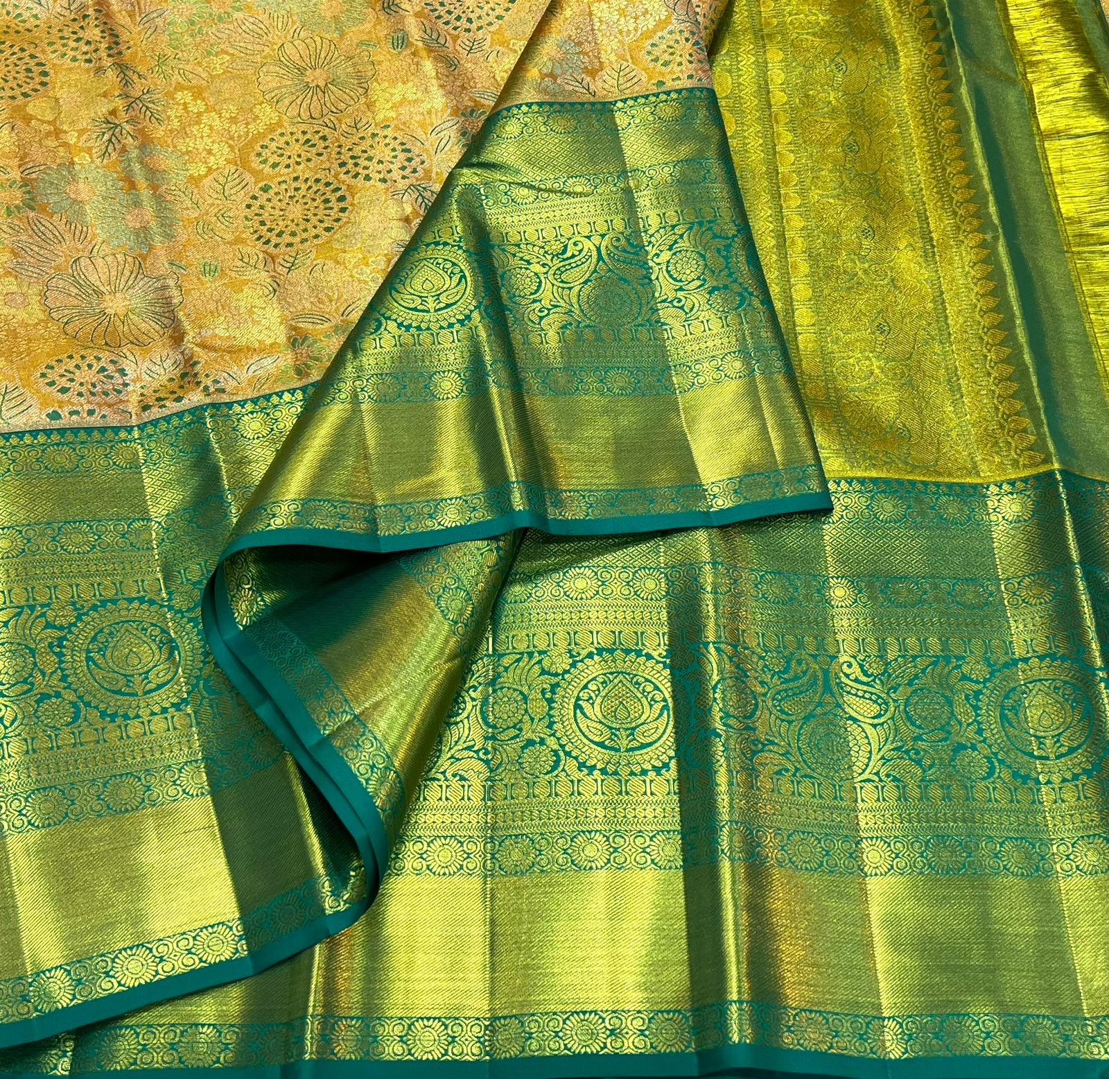 GOLD FLORAL / GREEN KANCHI TISSUE SAREE