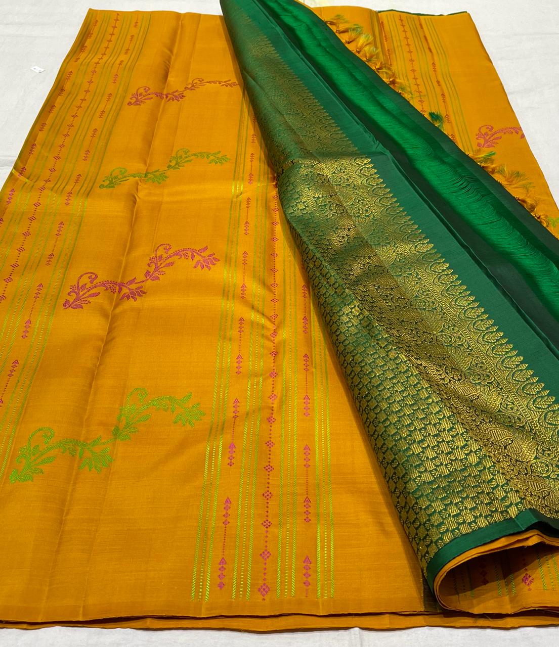 MUSTURD YELLOW / GREEN BOARDELESS KSNCHI SAREE