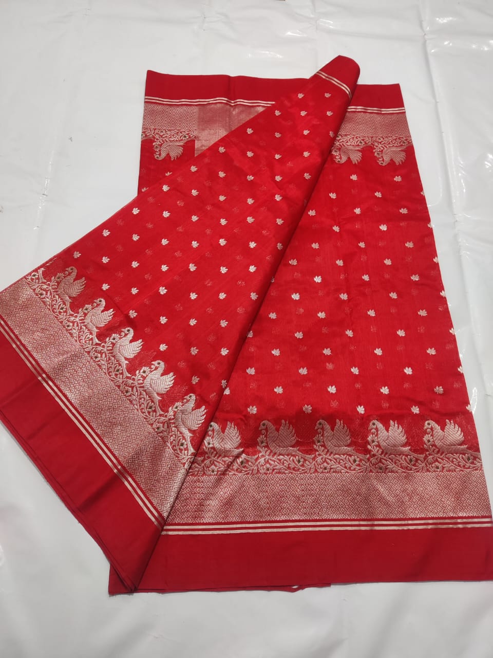 RED CHANDERI SAREE