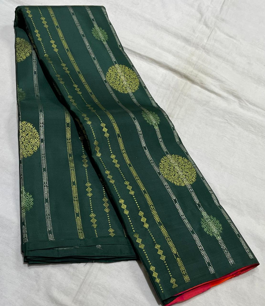 GREEN/RED BOARDERLESS KANCHI SAREE