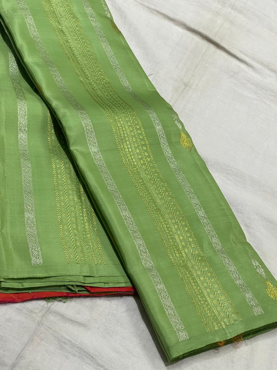 PARROT GREEN/ RED BOARDERLESS KANCHI SAREE