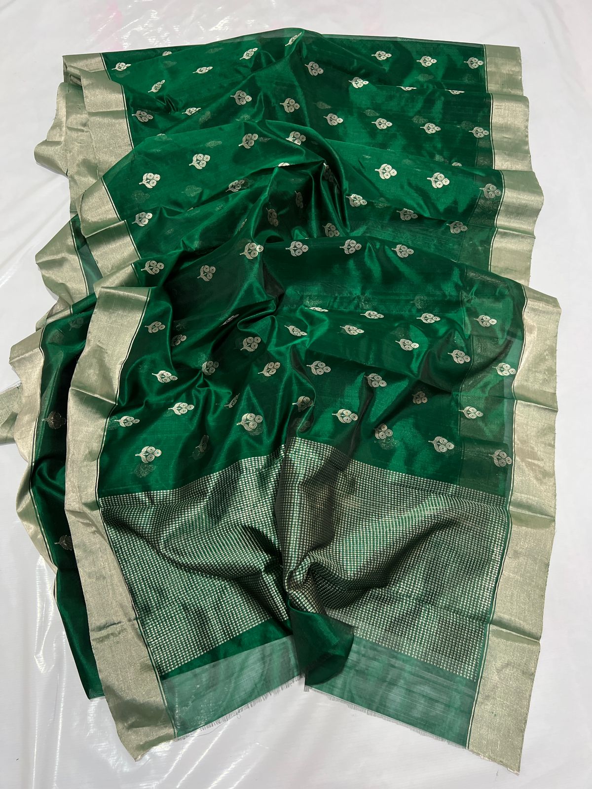 GREEN CHANDERI SAREE